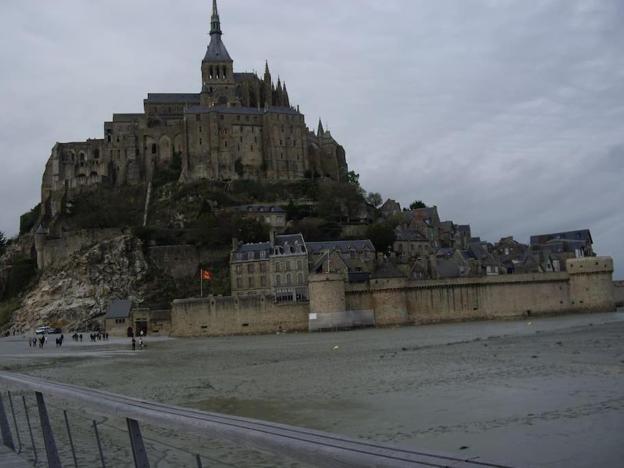 La Petite Maison Proche Du Mont Saint Michel Понторсон Екстериор снимка